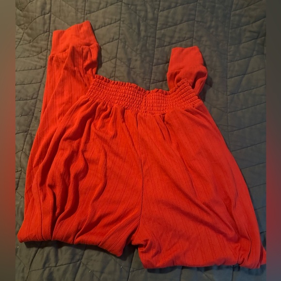 Casual Women’s Clothes - Picture 4 of 10